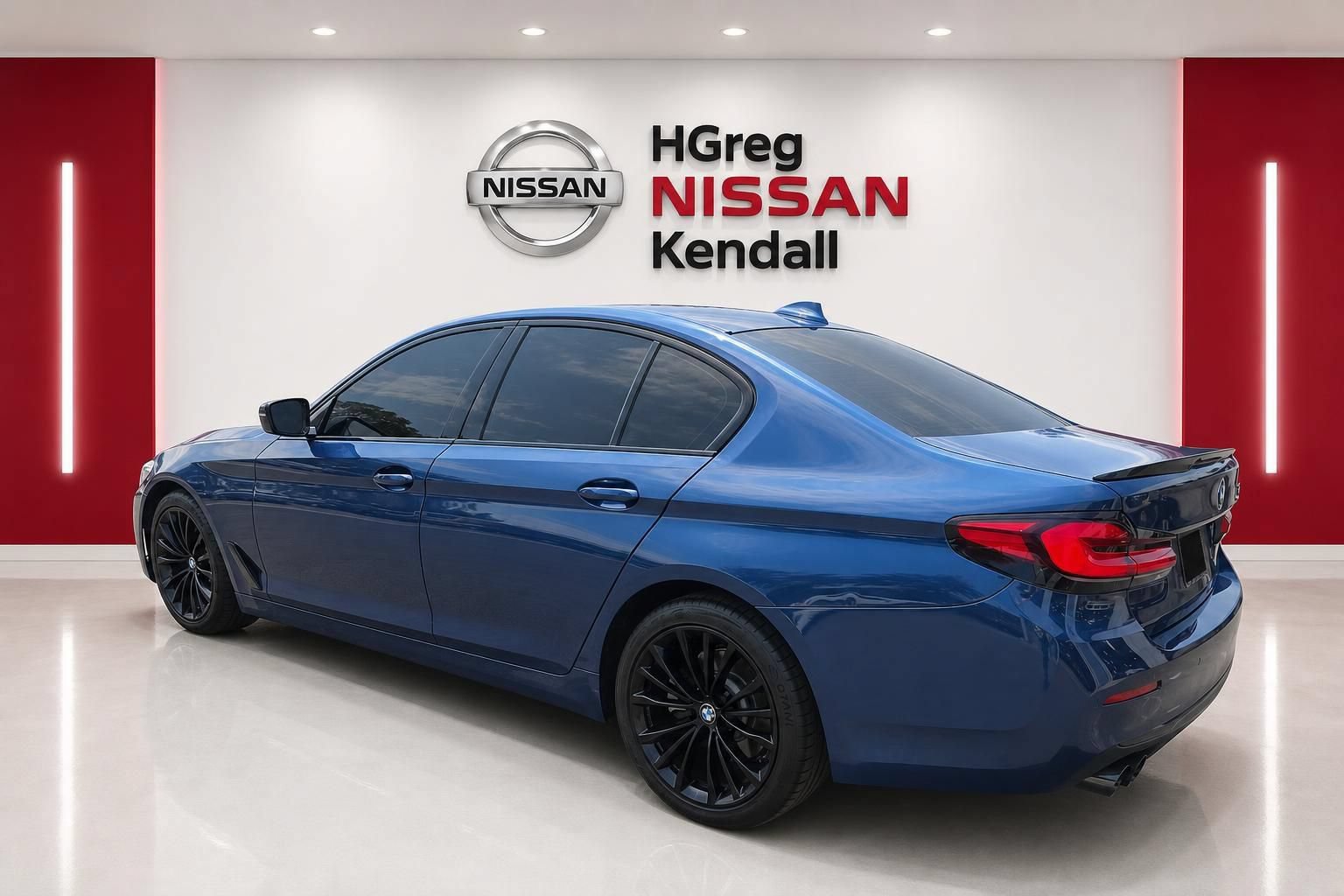 Used 2021 BMW 530i RWD image 2