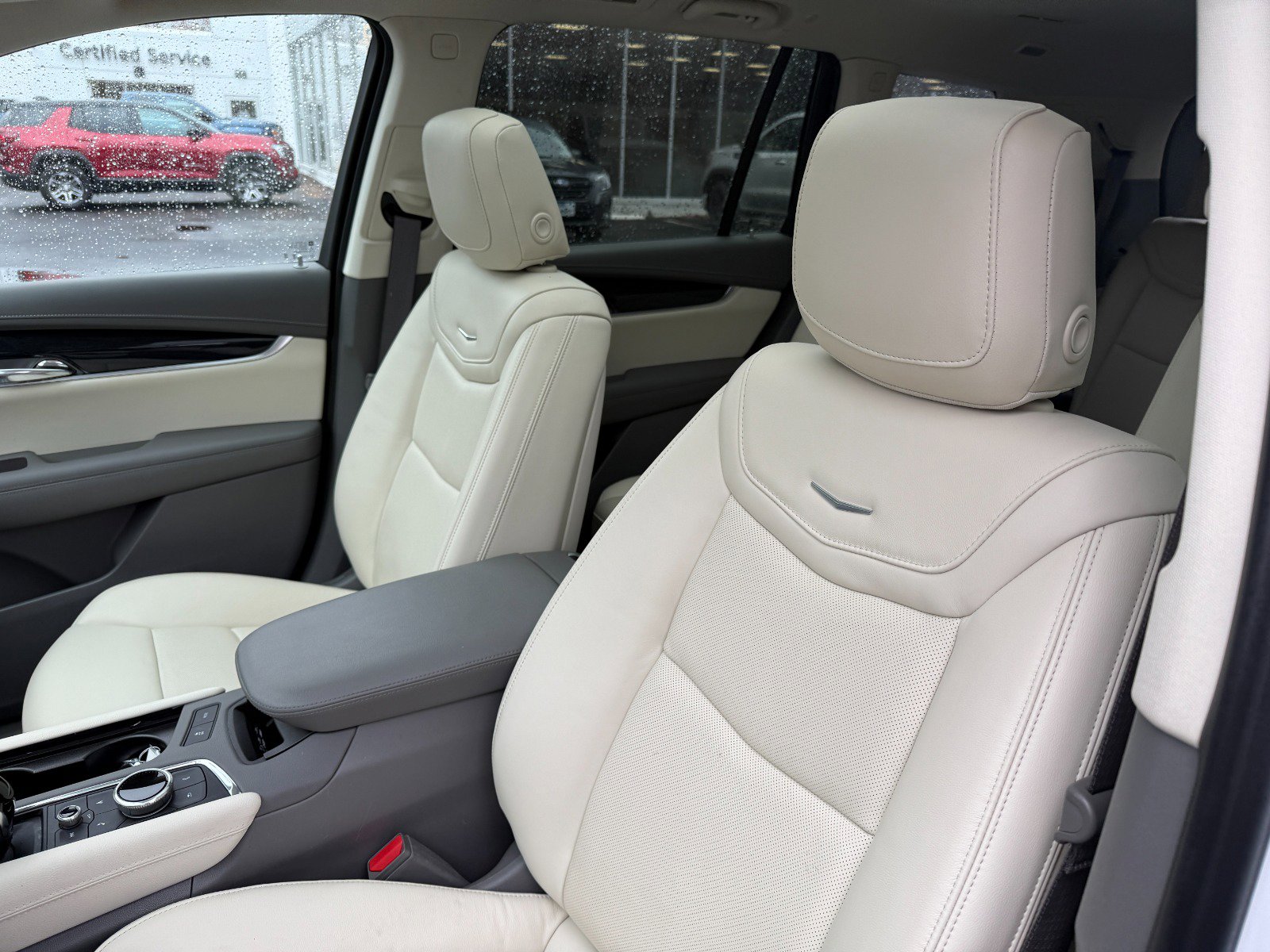 Used 2024 Cadillac XT6 Premium Luxury image 14