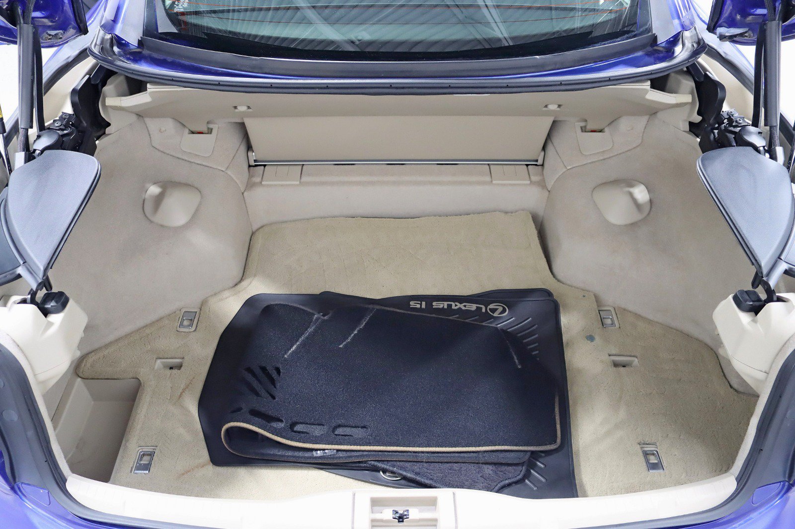 Used 2010 Lexus IS 350C w/ Luxury Pkg RWD image 31