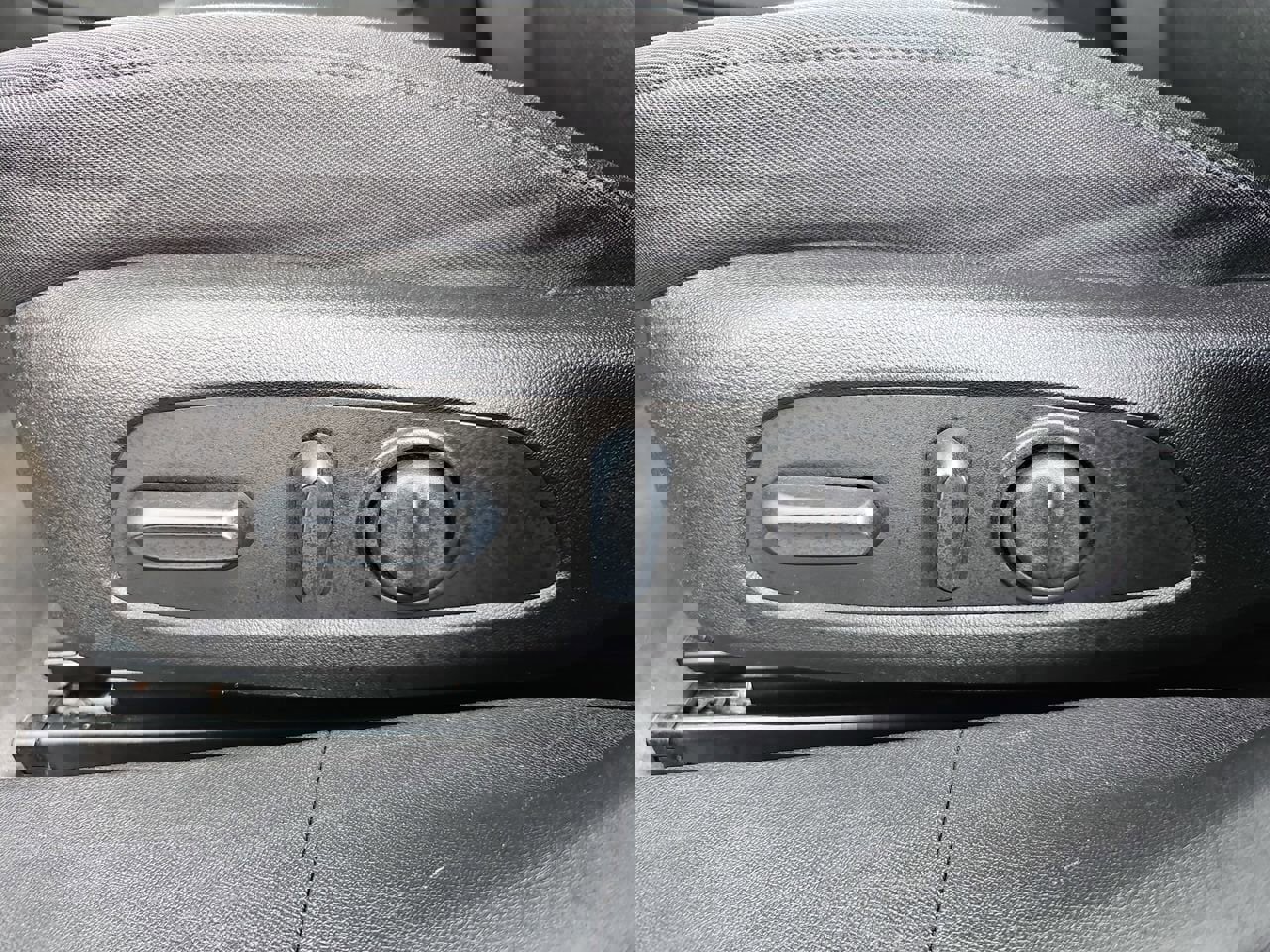 Used 2024 Chevrolet Malibu LT image 32