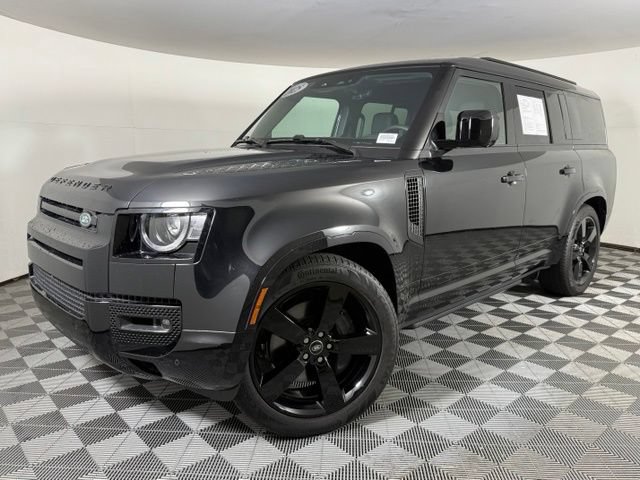 Used 2025 Land Rover Defender 130 X-Dynamic SE AWD/4WD image 1