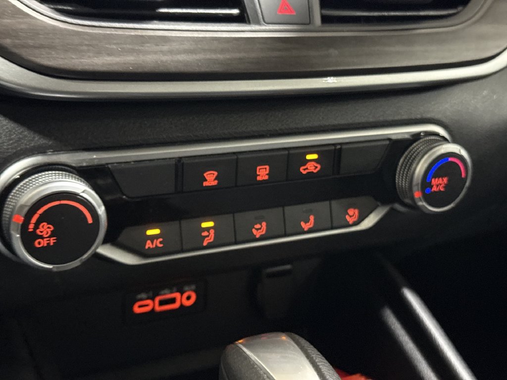 Used 2025 Nissan Altima 2.5 SV FWD image 16