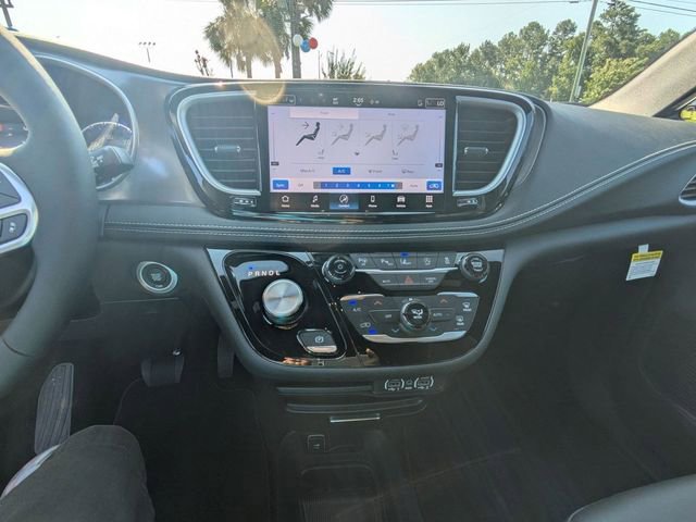 New 2025 Chrysler Pacifica Select image 23