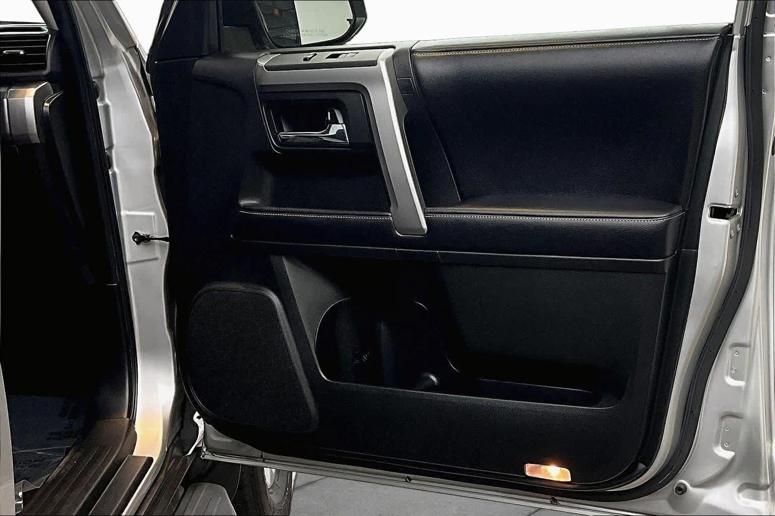 Used 2019 Toyota 4Runner SR5 Premium RWD image 22