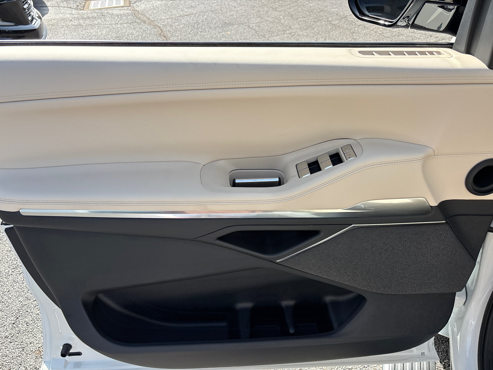 New 2027 Lincoln Navigator Reserve AWD/4WD image 11