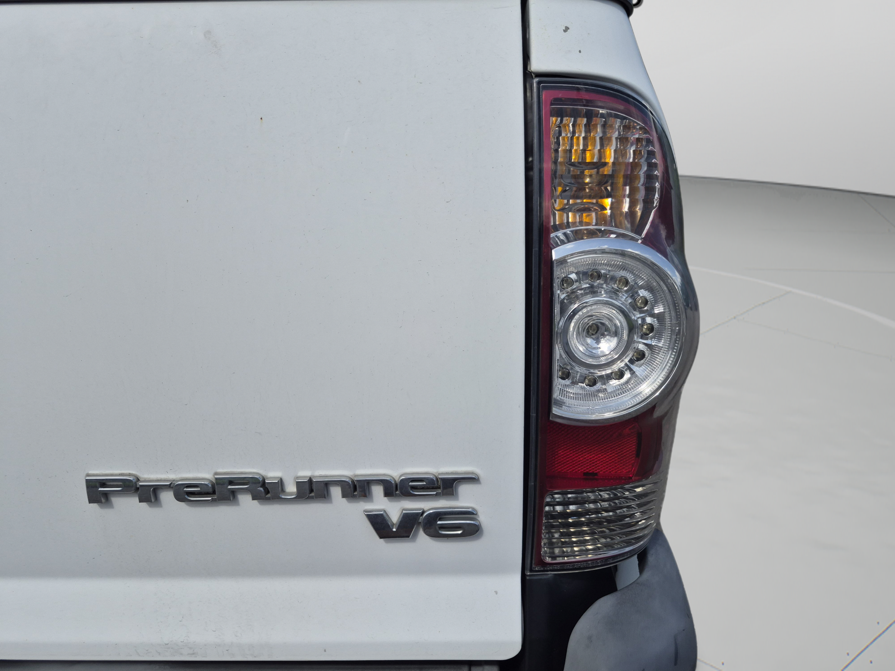 Used 2015 Toyota Tacoma PreRunner w/ TRD Sport Package RWD image 24