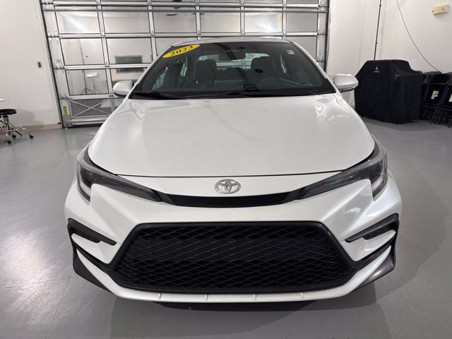 Used 2023 Toyota Corolla SE FWD image 2