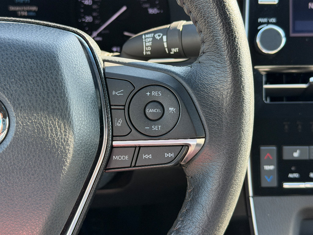 Used 2022 Toyota Avalon XLE FWD image 10