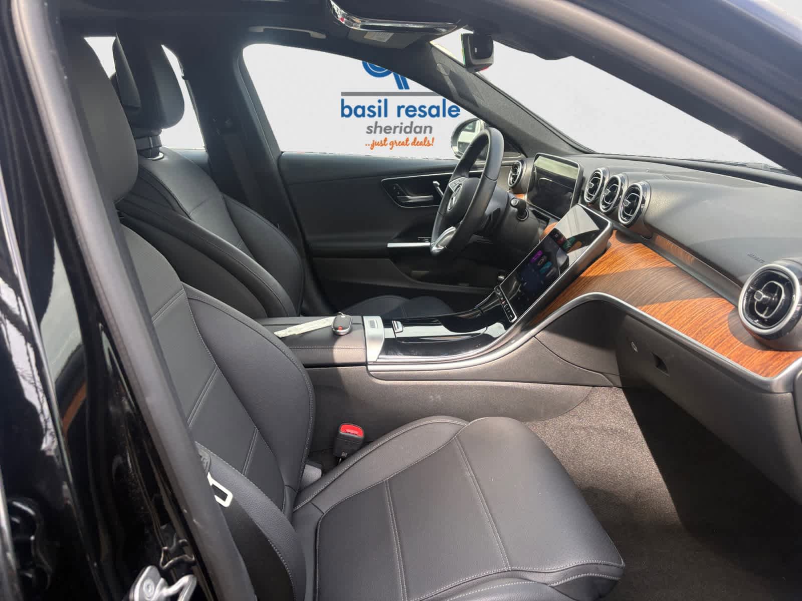 Used 2025 Mercedes-Benz C 300 4MATIC Sedan image 15