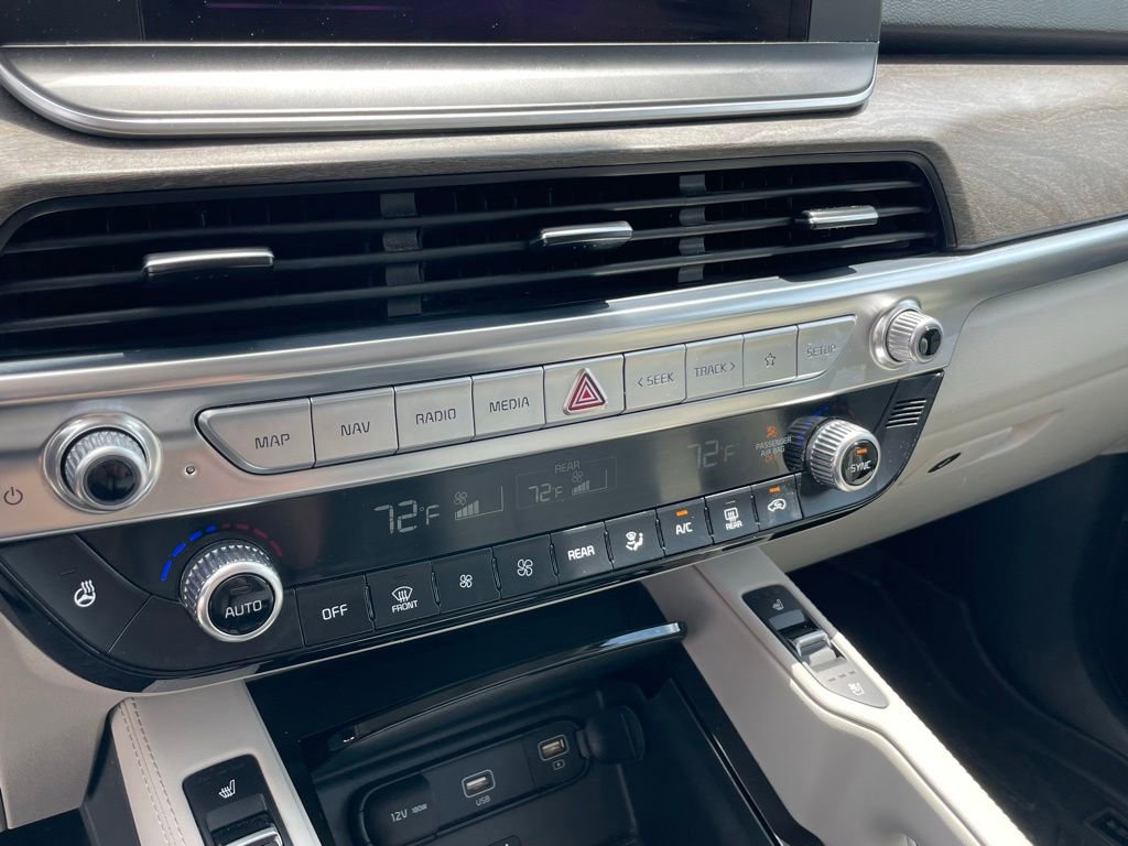 Certified 2022 Kia Telluride SX w/ Nightfall Edition Package AWD/4WD image 18
