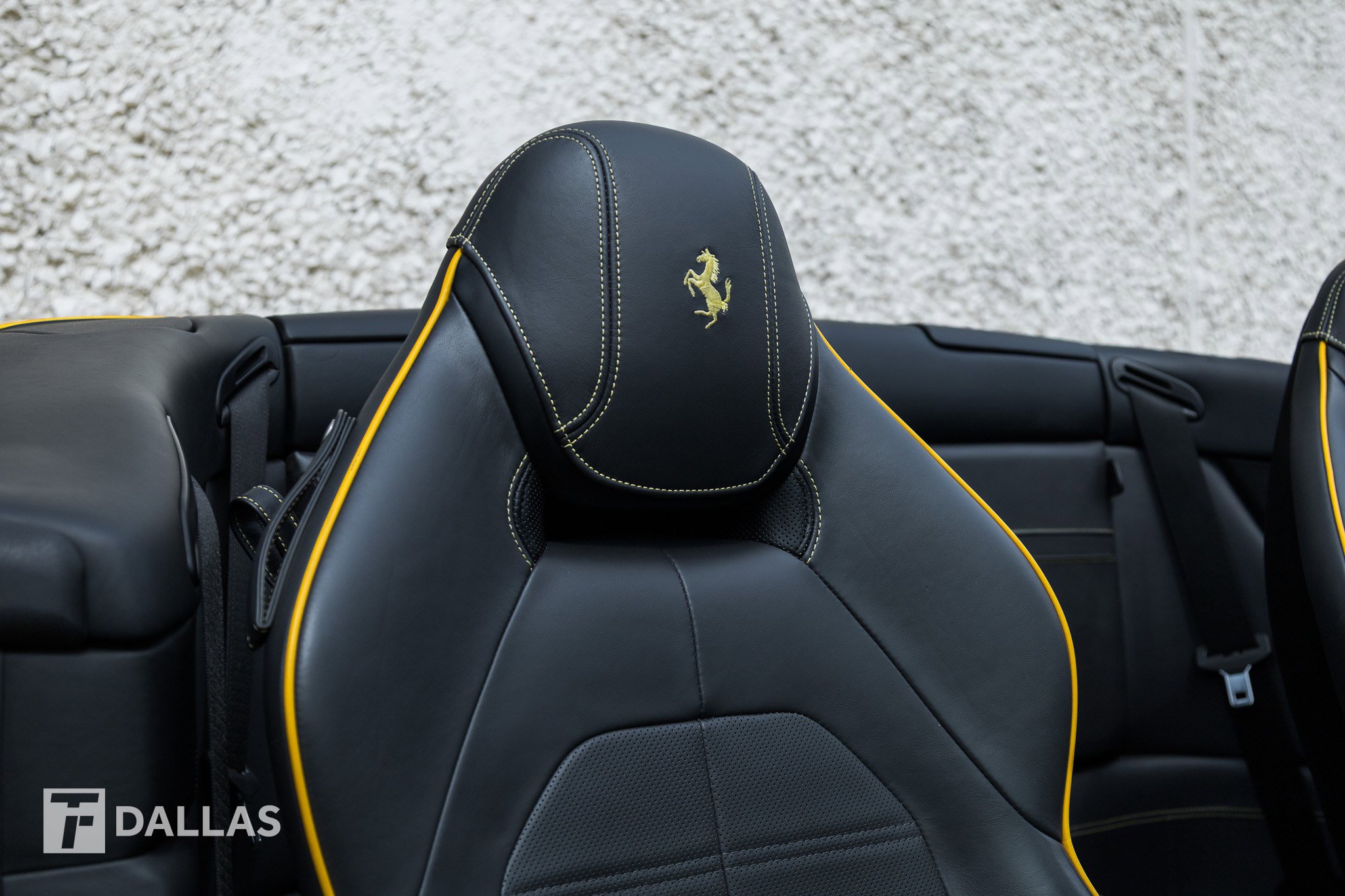 Used 2016 Ferrari California T RWD image 36