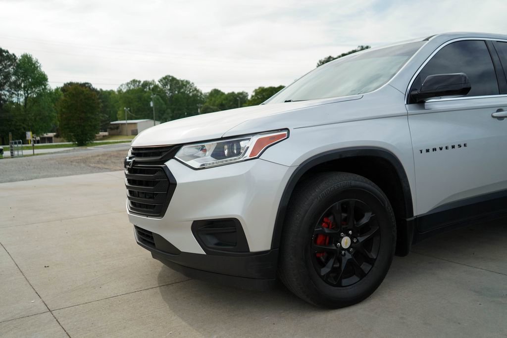 Used 2020 Chevrolet Traverse LS w/ LPO, Blackout Package image 11