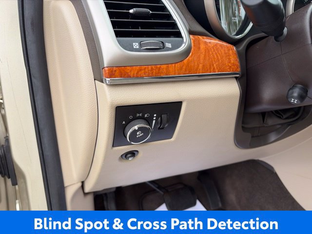 Used 2011 Jeep Grand Cherokee Overland AWD/4WD image 20