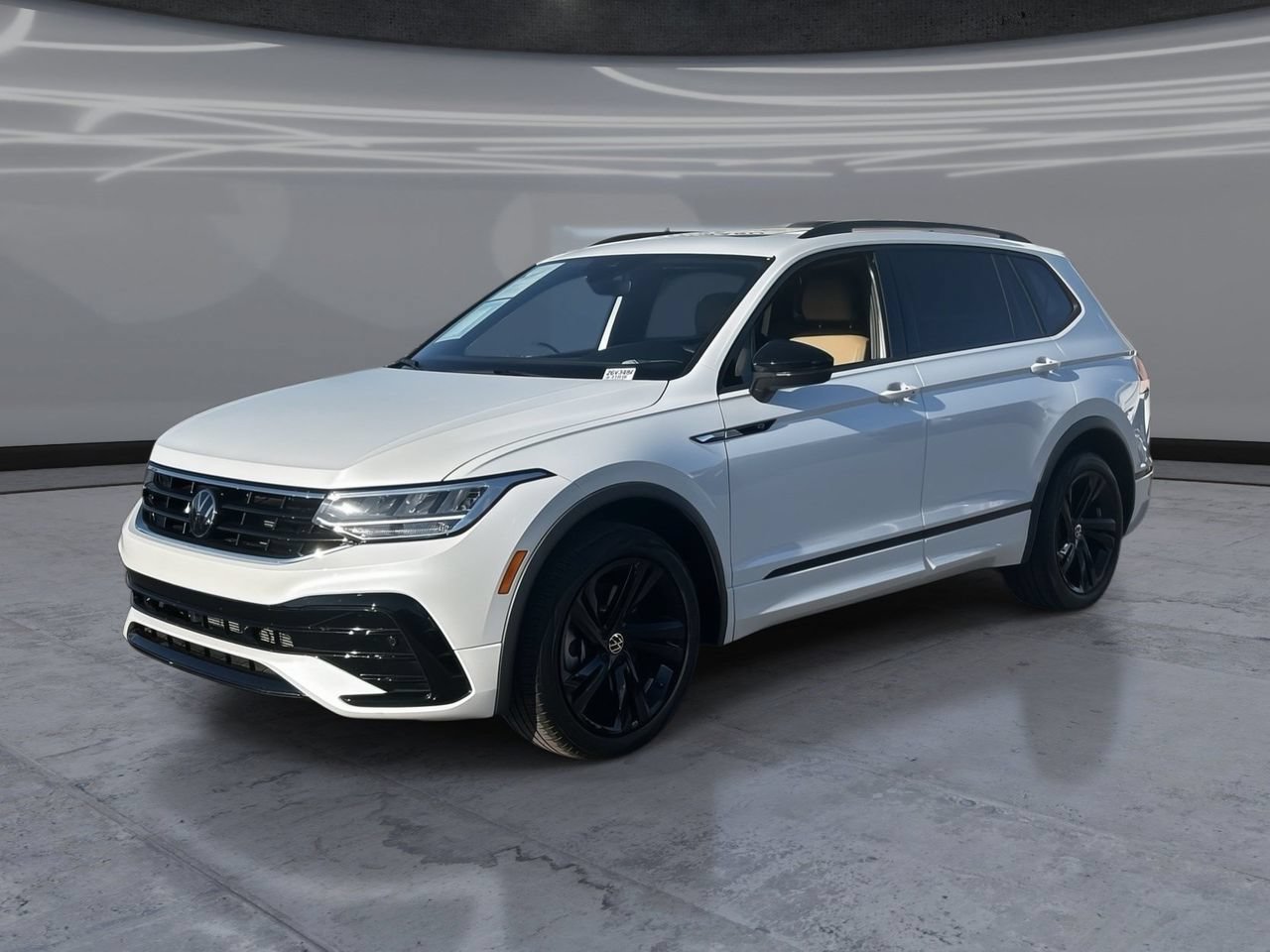 Certified 2024 Volkswagen Tiguan SE R-Line FWD video 1