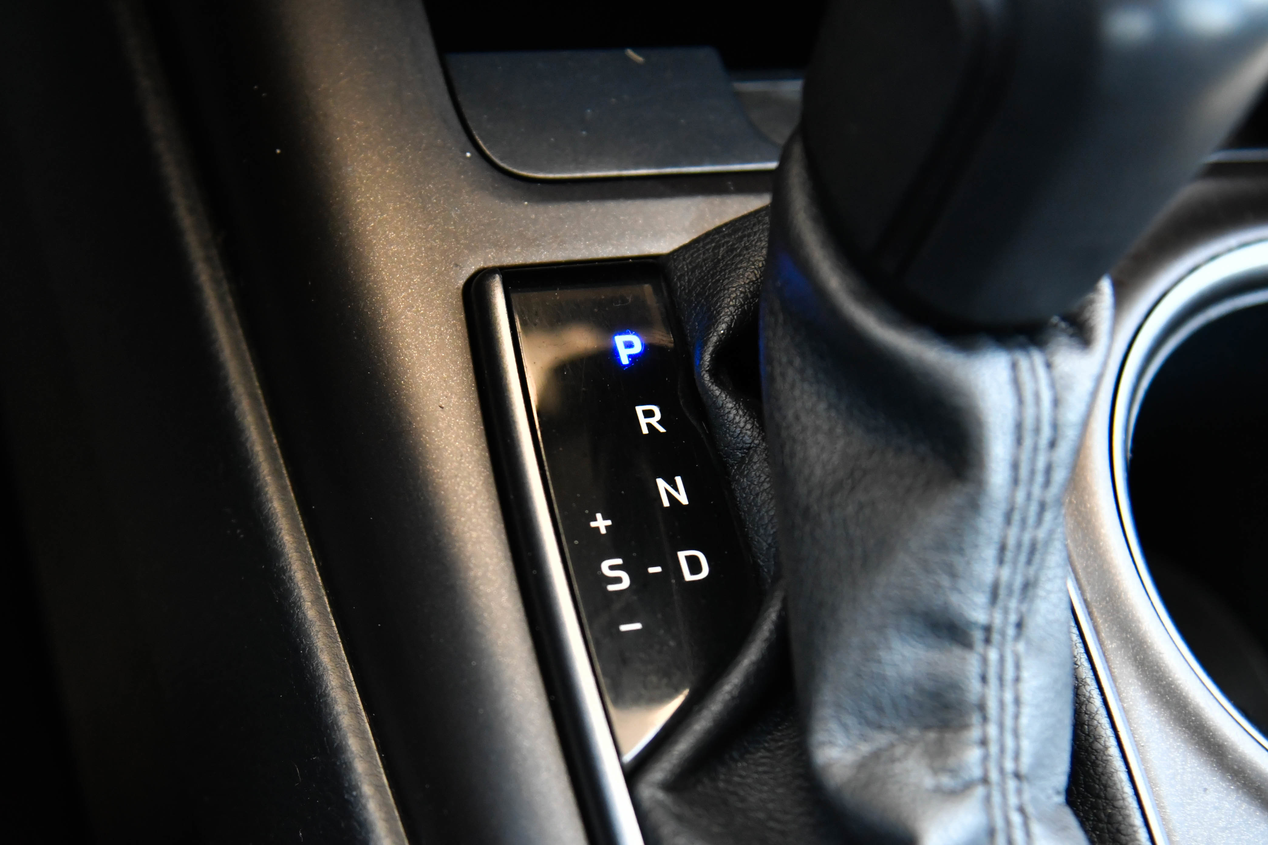 Used 2022 Toyota Camry SE FWD image 24