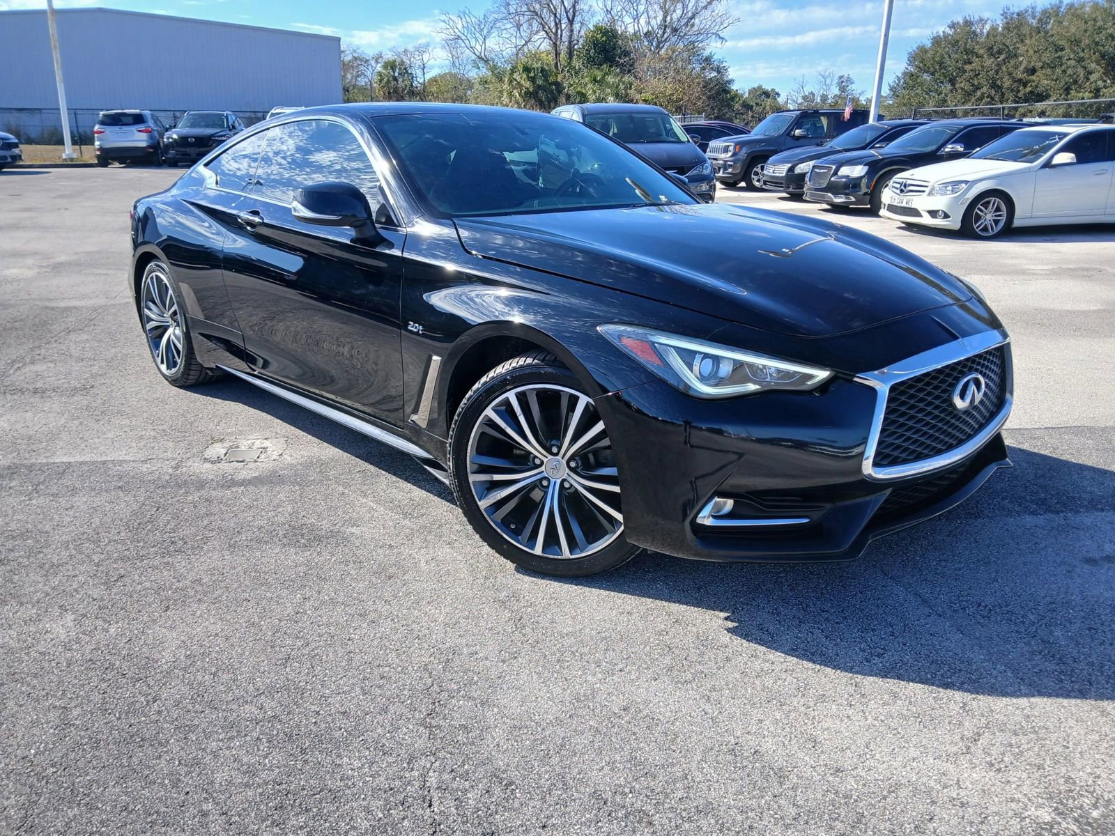 Used 2017 INFINITI Q60 2.0t image 1