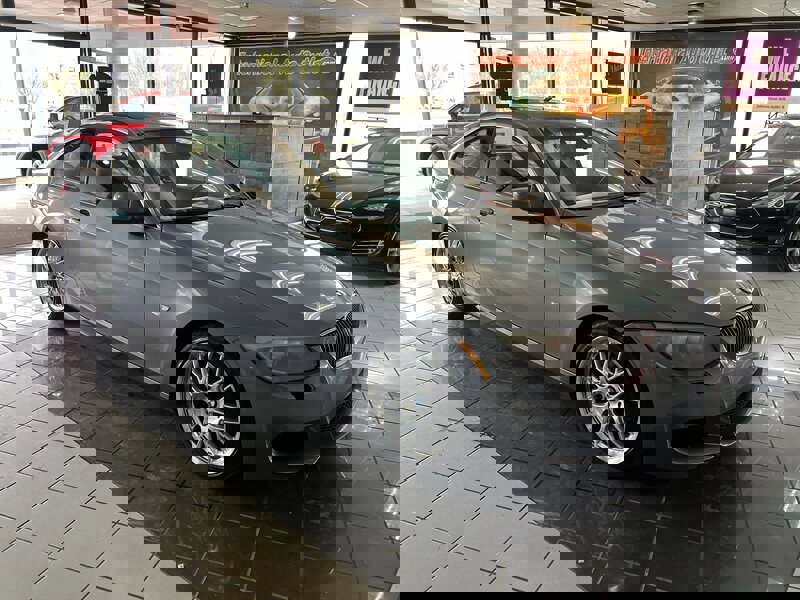 Used 2011 BMW 328i xDrive Coupe image 4