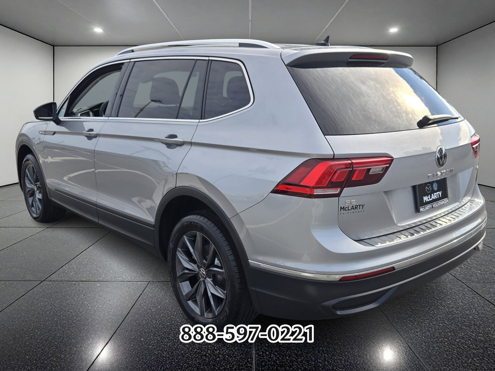 Used 2022 Volkswagen Tiguan SE image 5