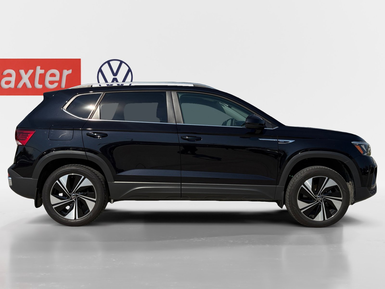 Certified 2024 Volkswagen Taos SE image 16