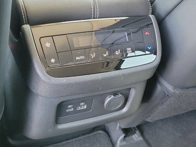 Used 2023 INFINITI QX60 Luxe w/ Performance Audio Package FWD image 16