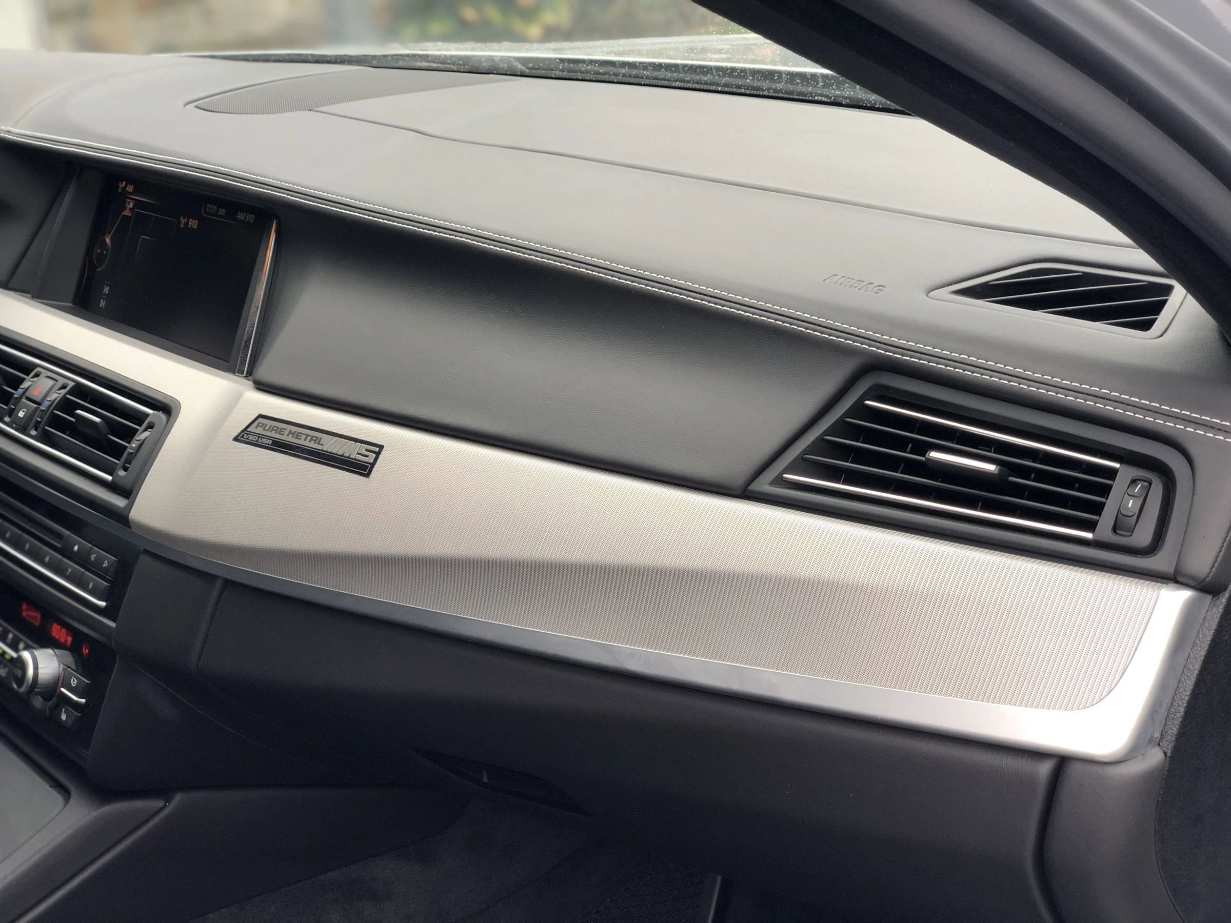 Used 2016 BMW M5 image 28