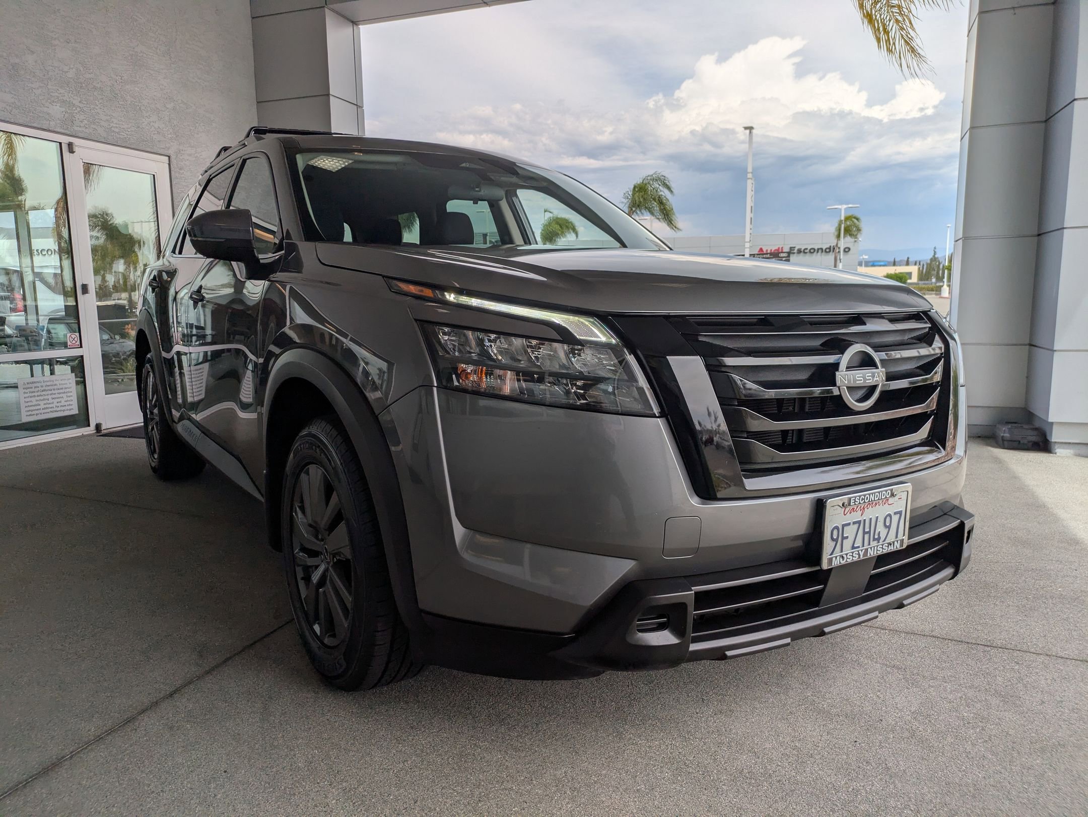 Used 2023 Nissan Pathfinder SV w/ Black Appearance Package image 2