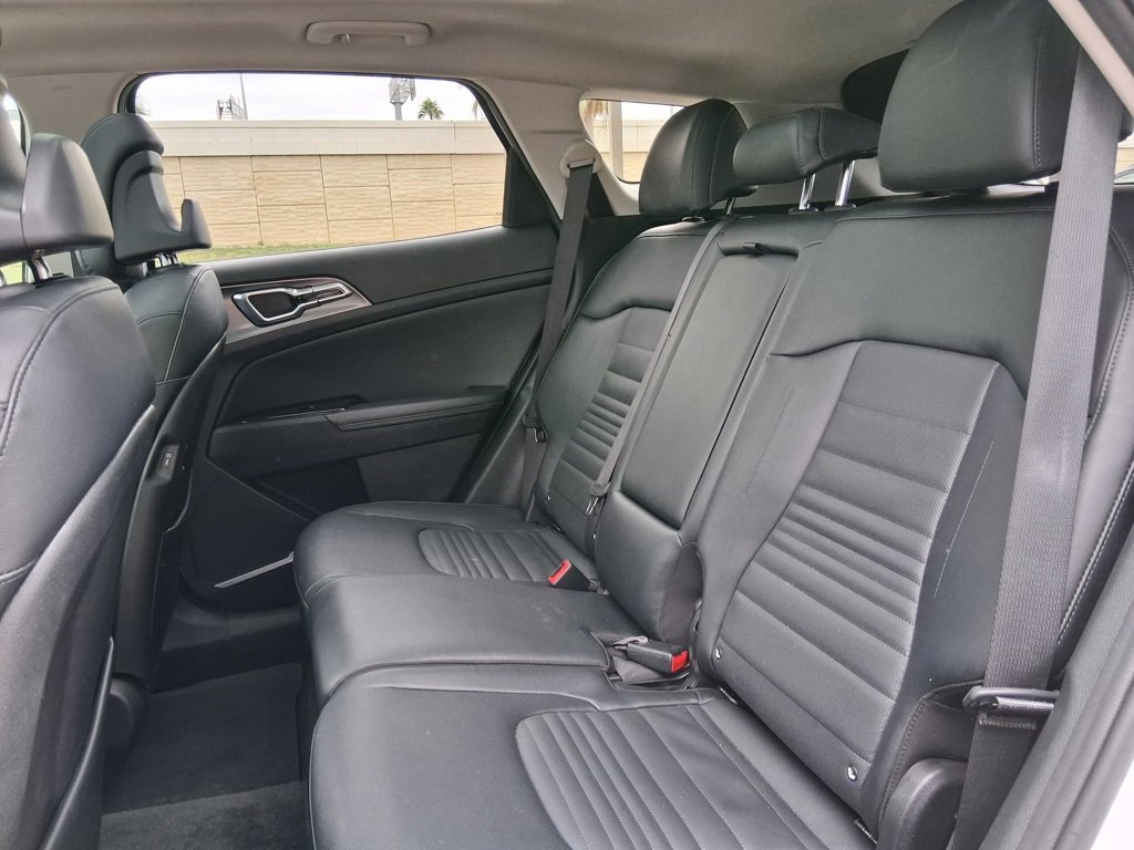 Used 2023 Kia Sportage SX image 20