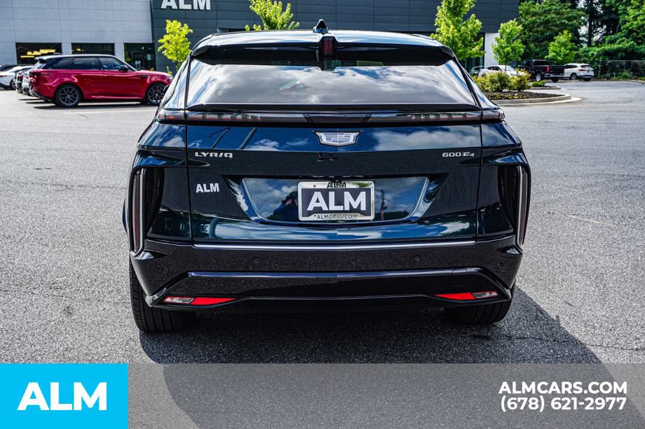 Used 2024 Cadillac Lyriq Luxury AWD/4WD image 10