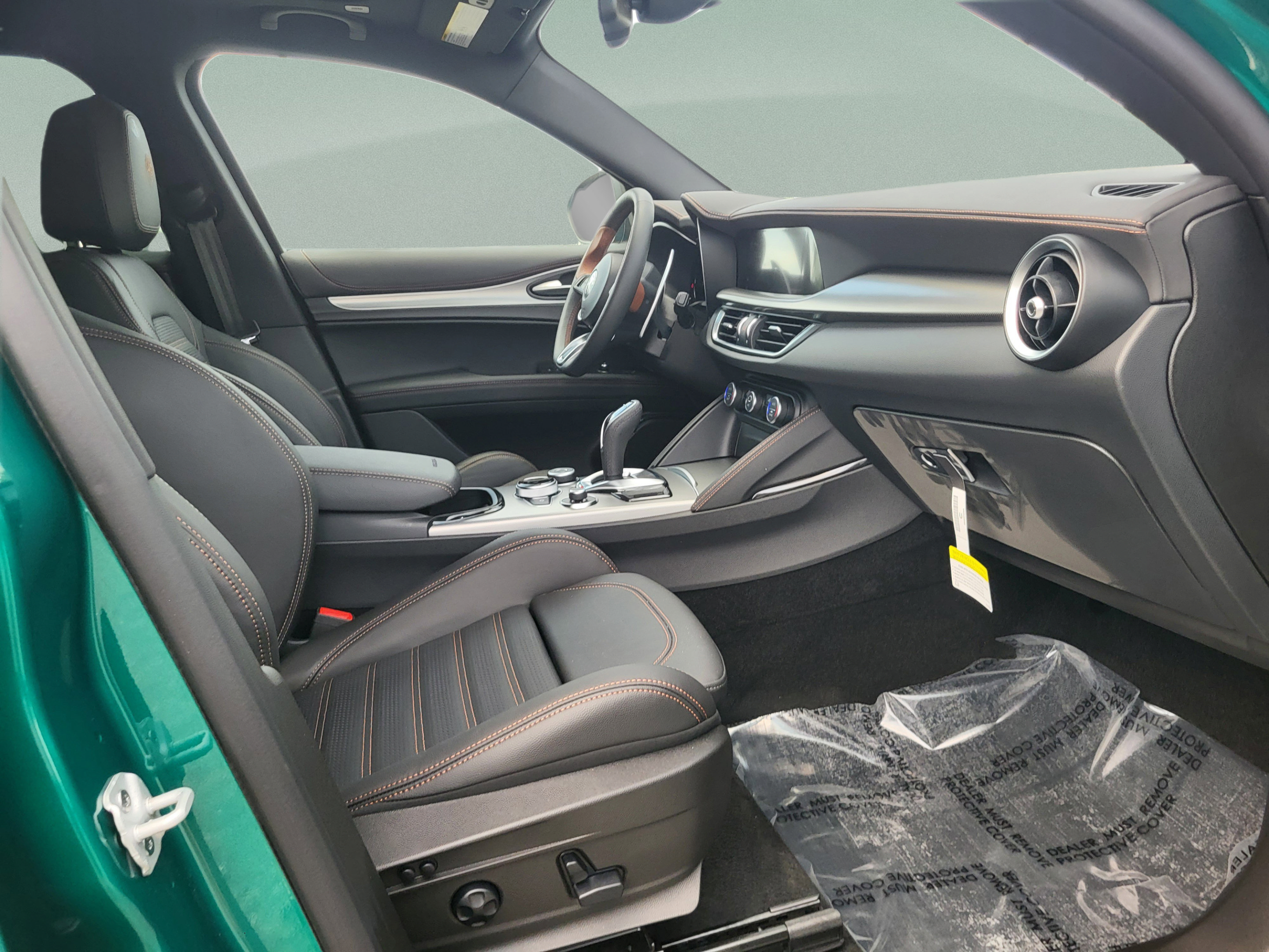 New 2025 Alfa Romeo Stelvio Sprint AWD/4WD image 48