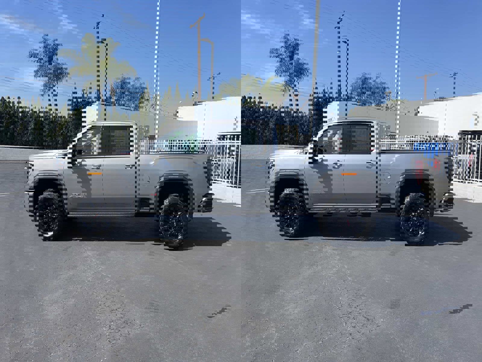 New 2026 GMC Sierra 2500 AT4 w/ AT4 Premium Plus Package image 3