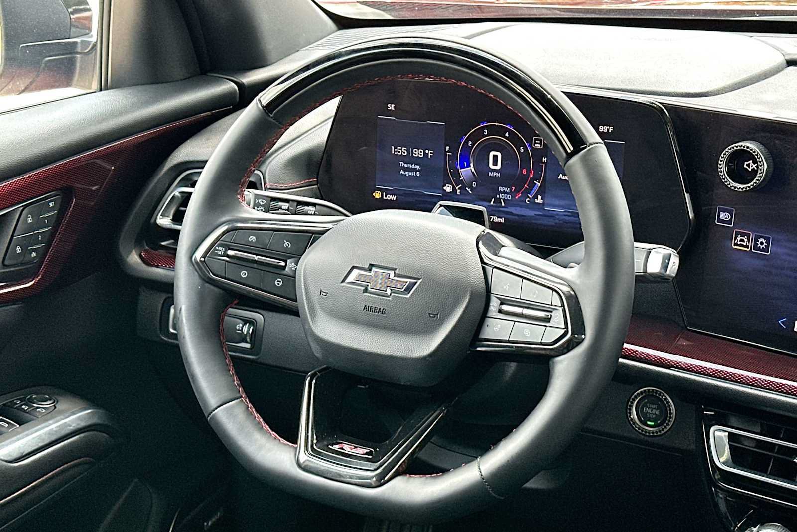 Used 2025 Chevrolet Traverse RS FWD image 27