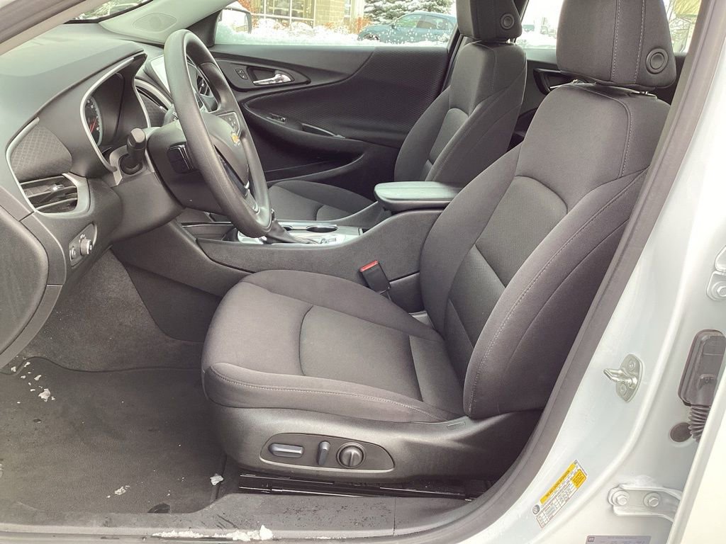 Used 2024 Chevrolet Malibu LT image 14