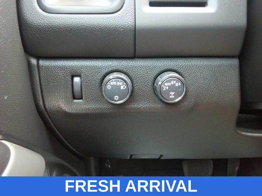 Used 2022 Chevrolet Colorado LT AWD/4WD image 30