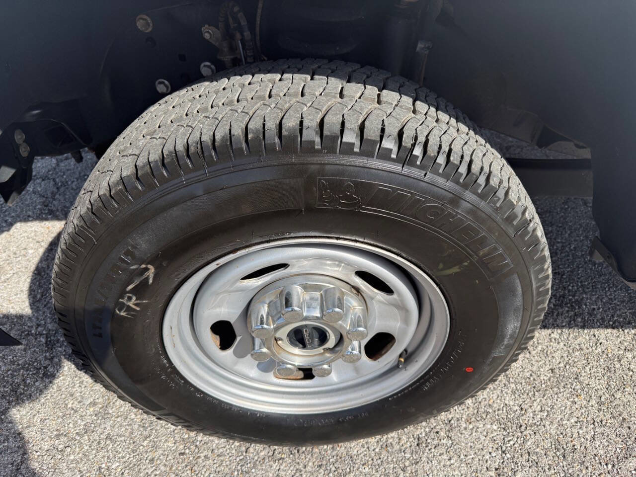 Used 2022 Ford F250 XL w/ Power Equipment Group image 10