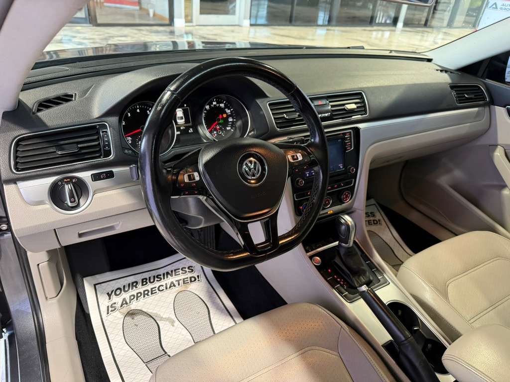 Used 2019 Volkswagen Passat 2.0T Wolfsburg FWD image 29