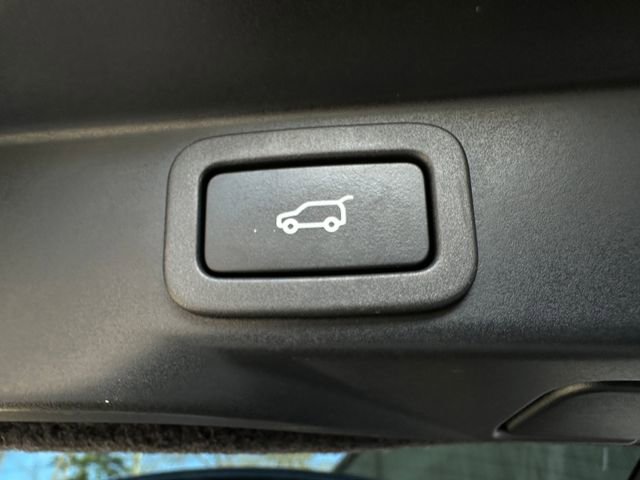 Used 2021 Land Rover Range Rover Sport HSE Silver Edition image 36