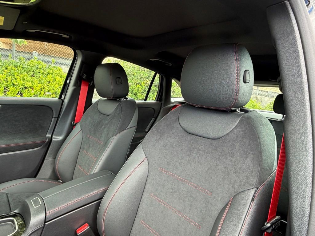 New 2026 Mercedes-Benz GLA 35 AMG 4MATIC image 20