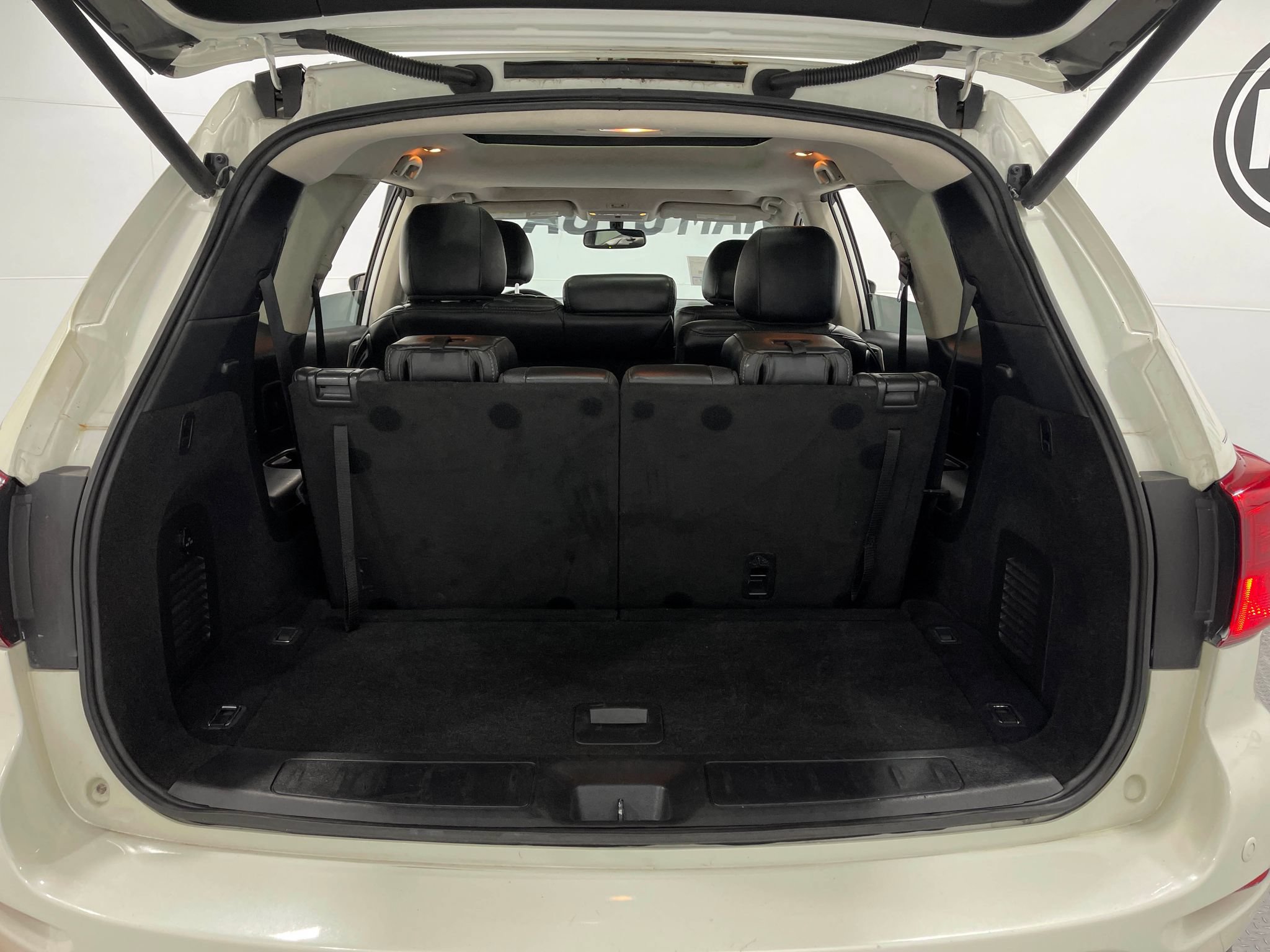 Used 2019 Nissan Pathfinder Platinum w/ Cargo Package AWD/4WD image 26