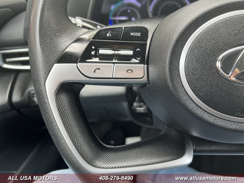 Used 2022 Hyundai Elantra Blue FWD image 18
