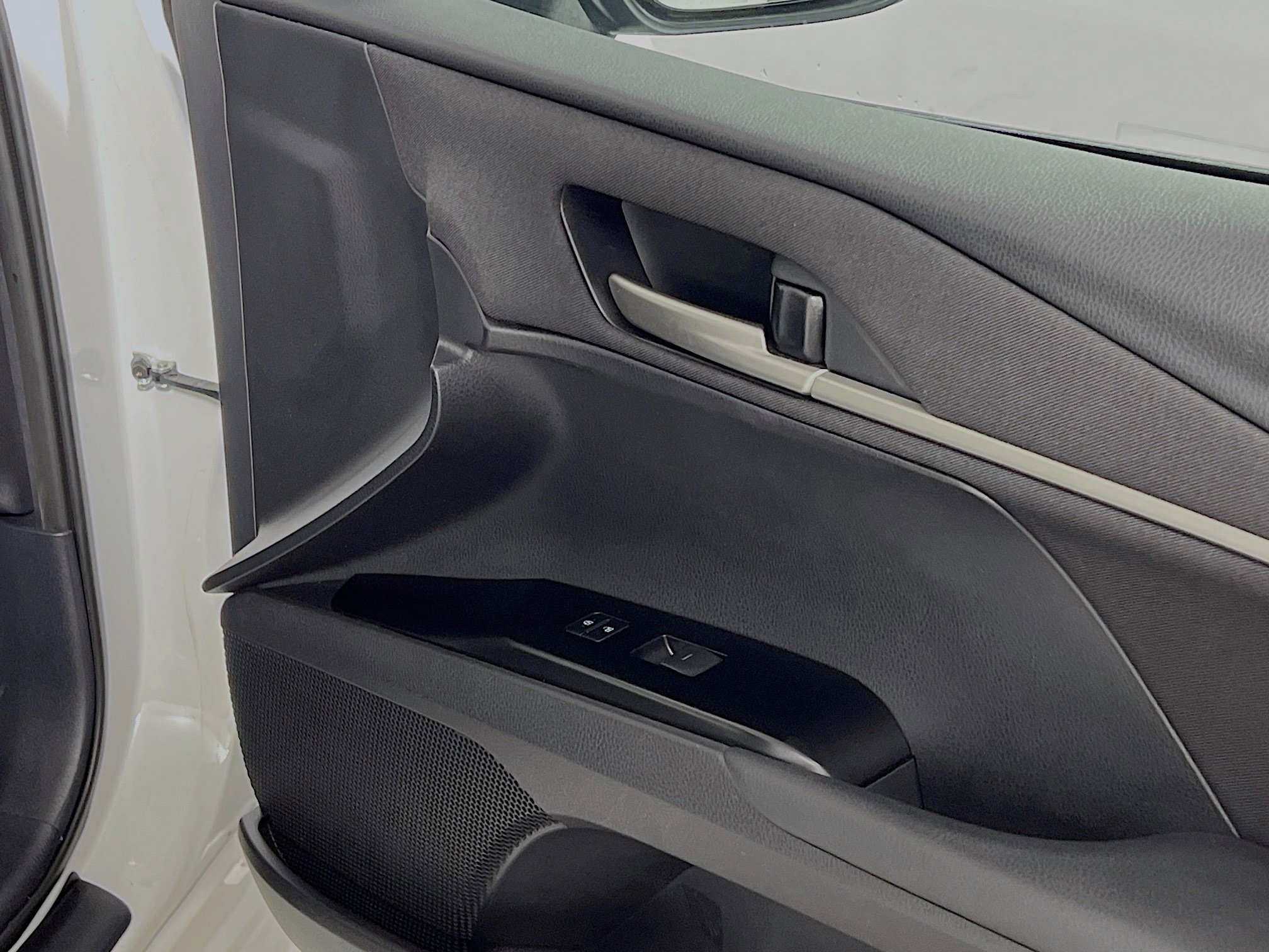 Used 2025 Toyota Camry LE FWD image 32