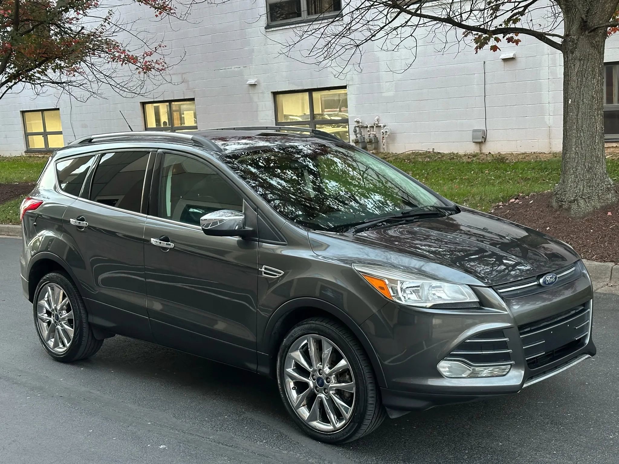 Used 2016 Ford Escape SE w/ SE Chrome Package