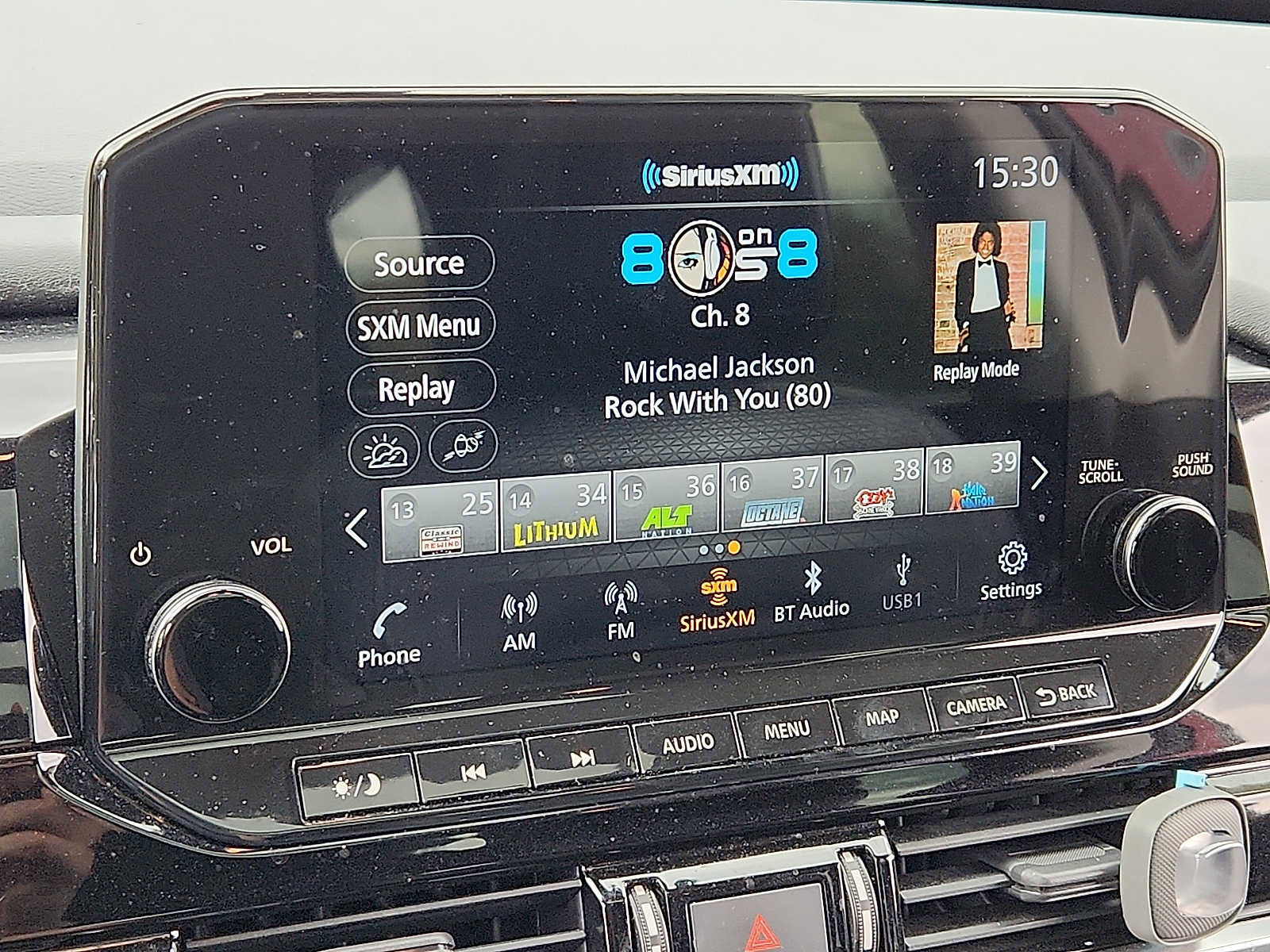 Used 2022 Nissan Pathfinder Platinum w/ Cargo Package AWD/4WD image 17