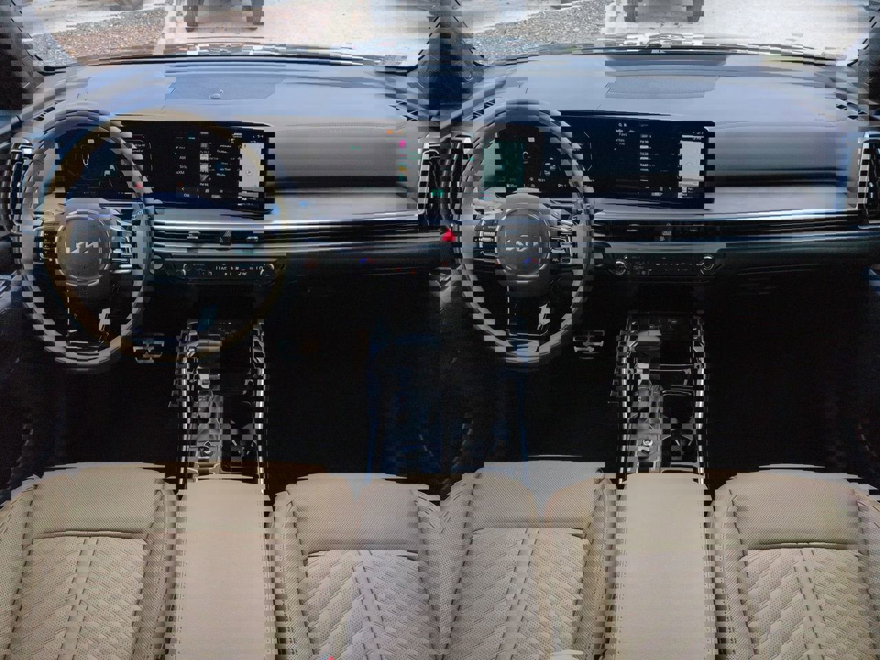 Used 2025 Kia Sorento SX Prestige w/ Olive Brown Leather Package image 15