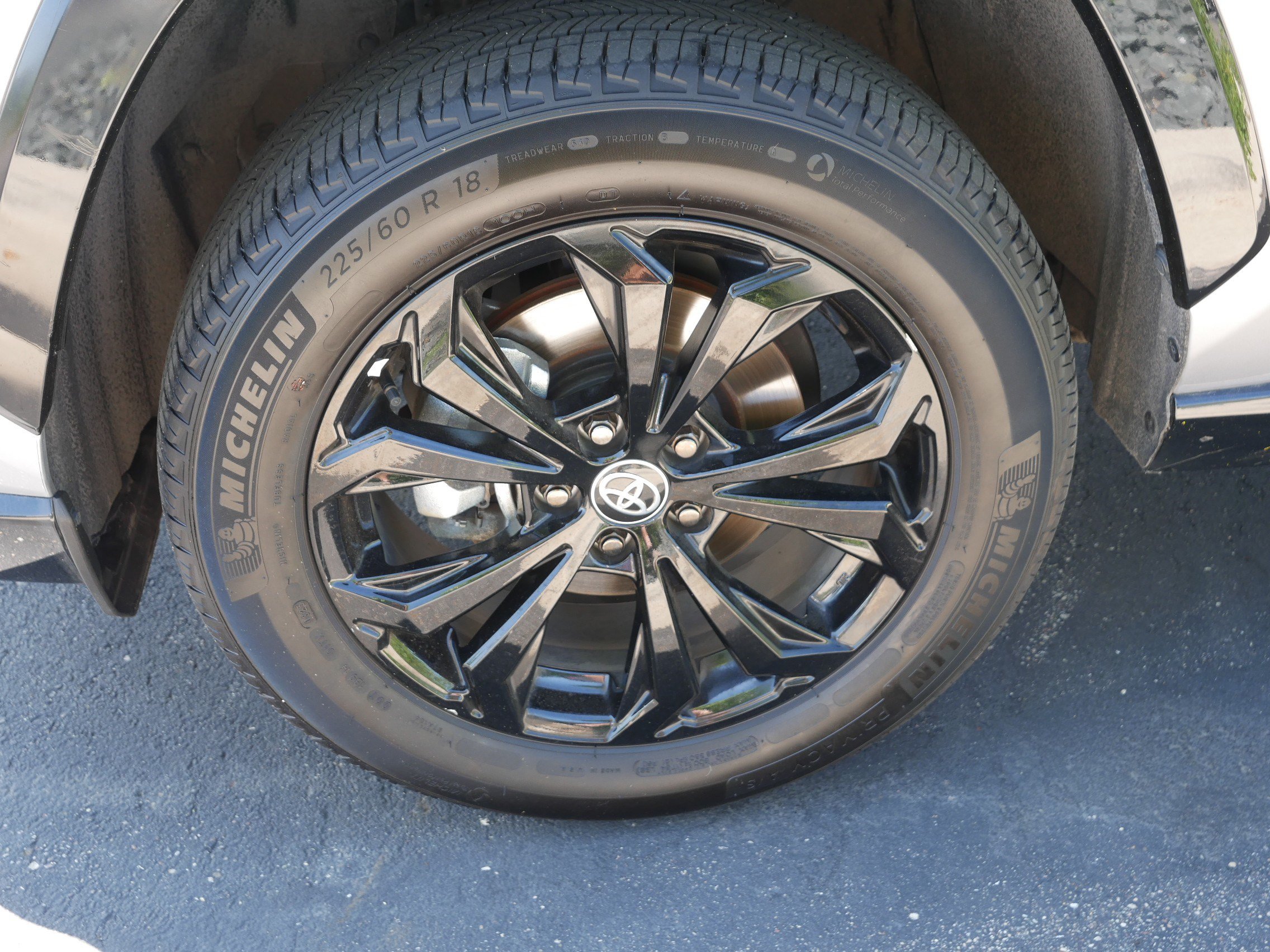 Used 2023 Toyota RAV4 XSE AWD/4WD image 15