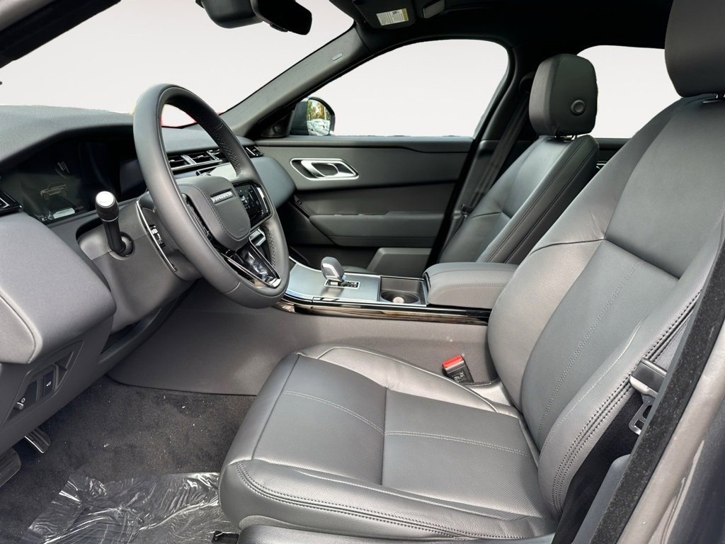 New 2025 Land Rover Range Rover Velar Dynamic SE image 14