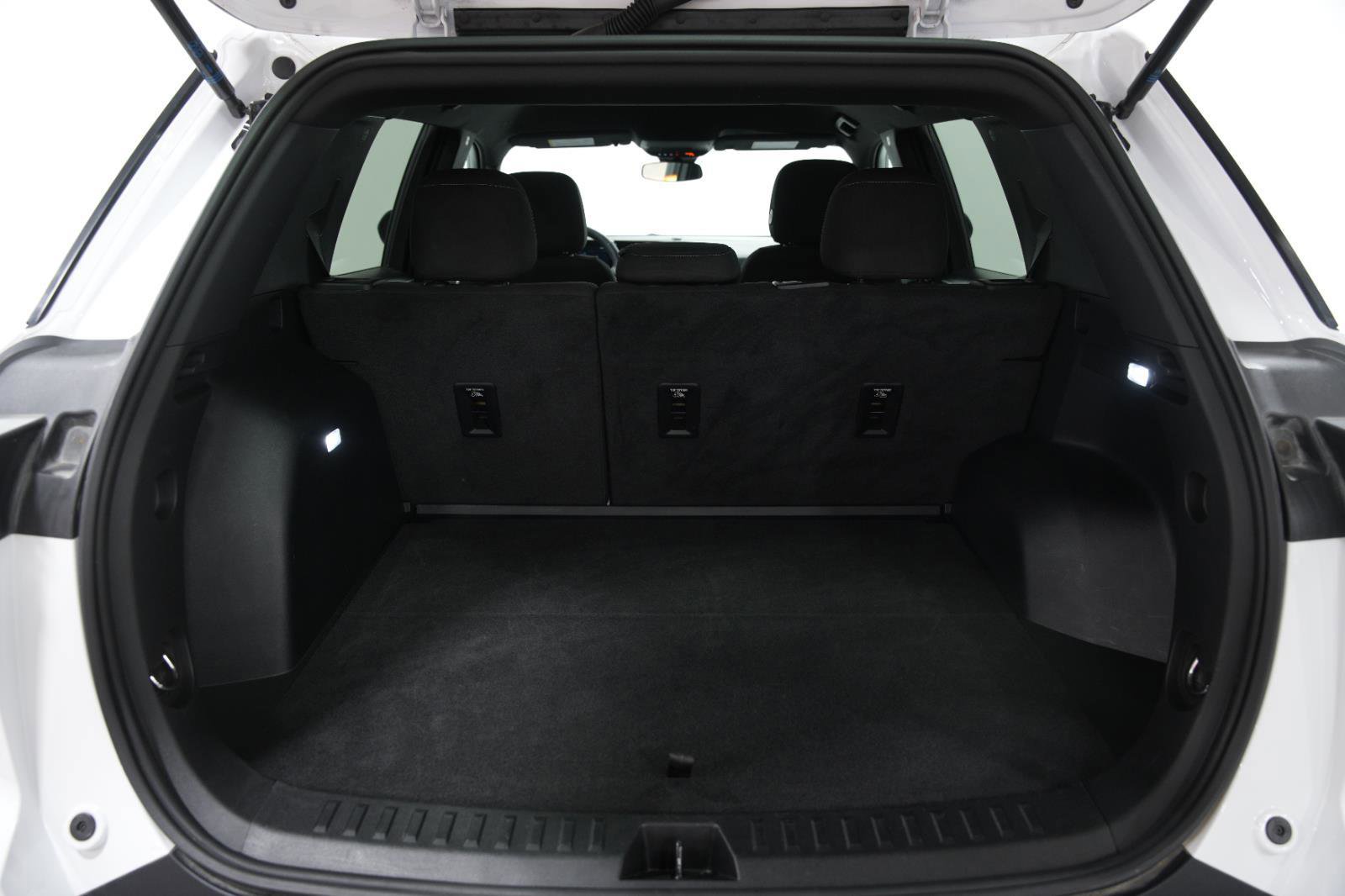 Used 2025 Chevrolet Equinox LT image 12