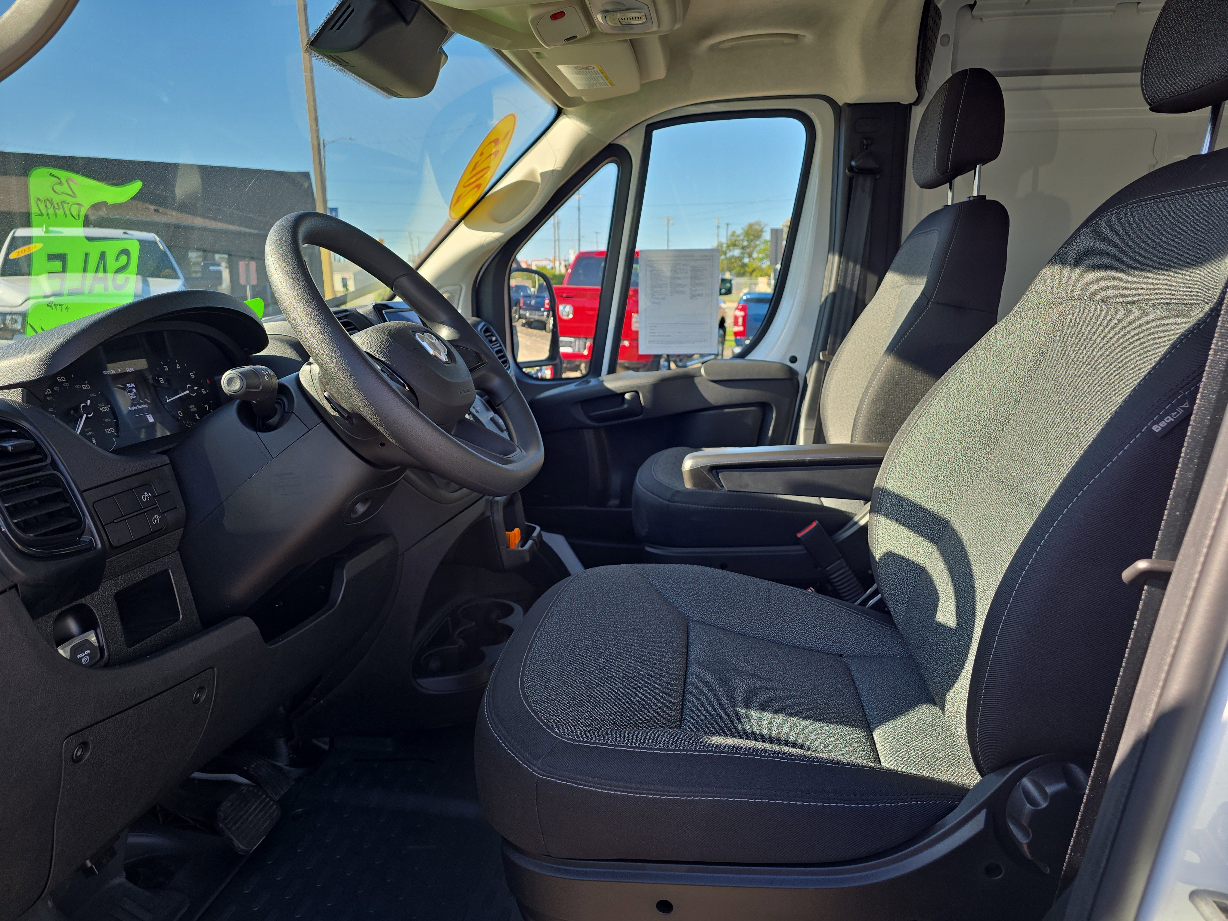 Used 2025 RAM ProMaster 2500 w/ Storage Group image 12