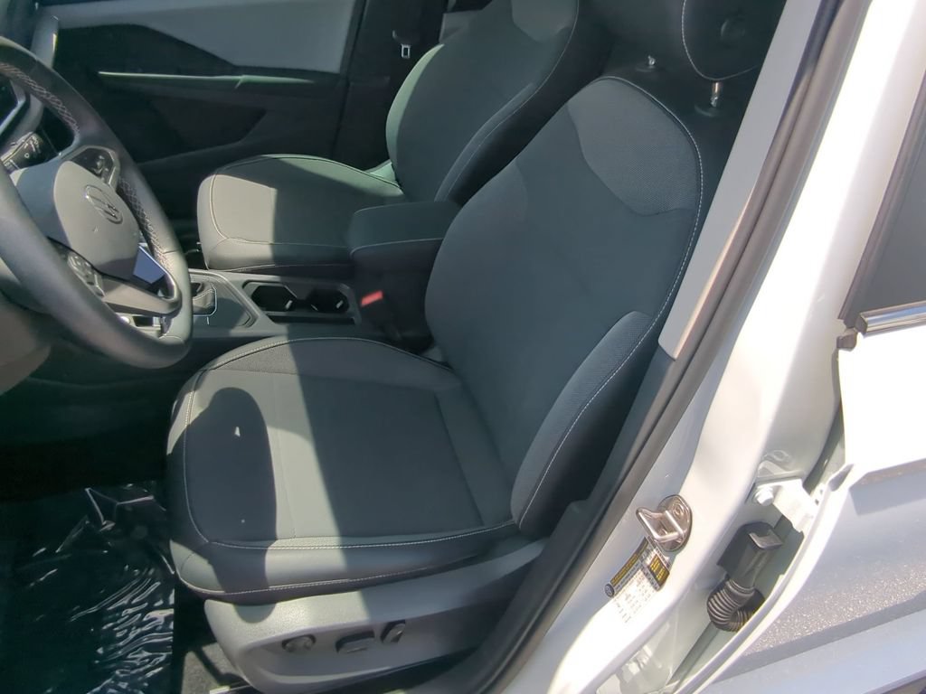 Certified 2022 Volkswagen Taos SE FWD image 19