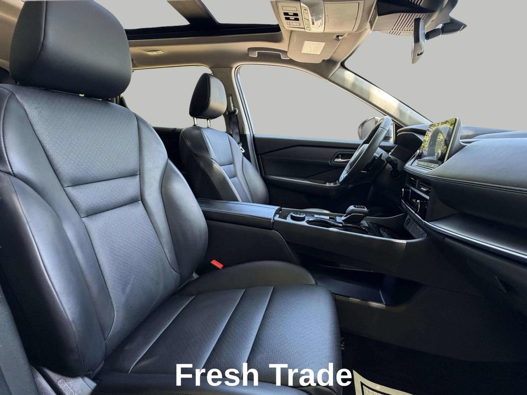 Used 2024 Nissan Rogue SV w/ SV Premium Package AWD/4WD image 10