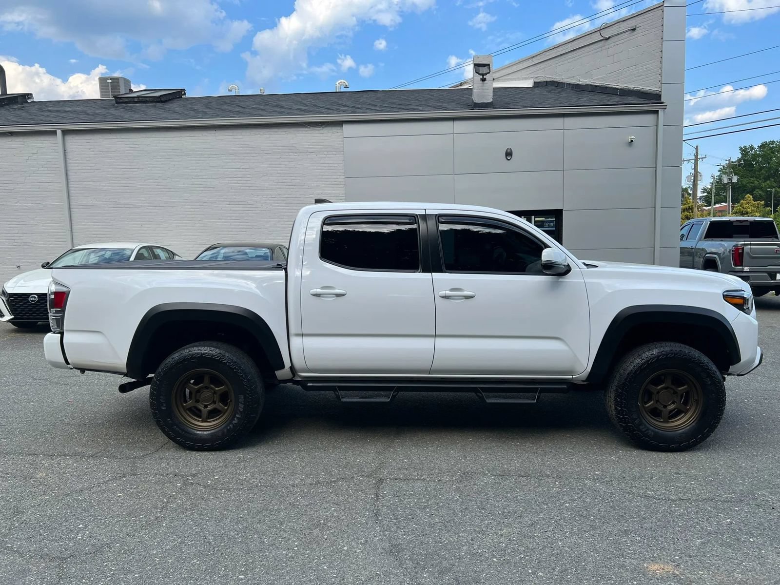 Used 2022 Toyota Tacoma TRD Sport AWD/4WD image 3